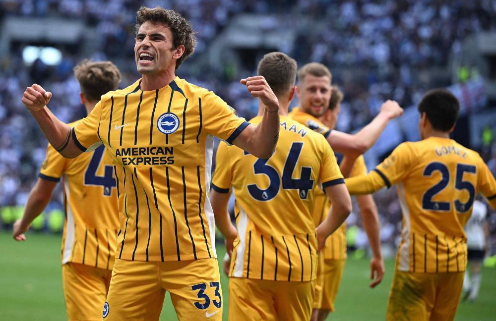 莱比锡6-0大胜法兰克福，迪奥曼德戴帽，鲍姆加特纳一射两传